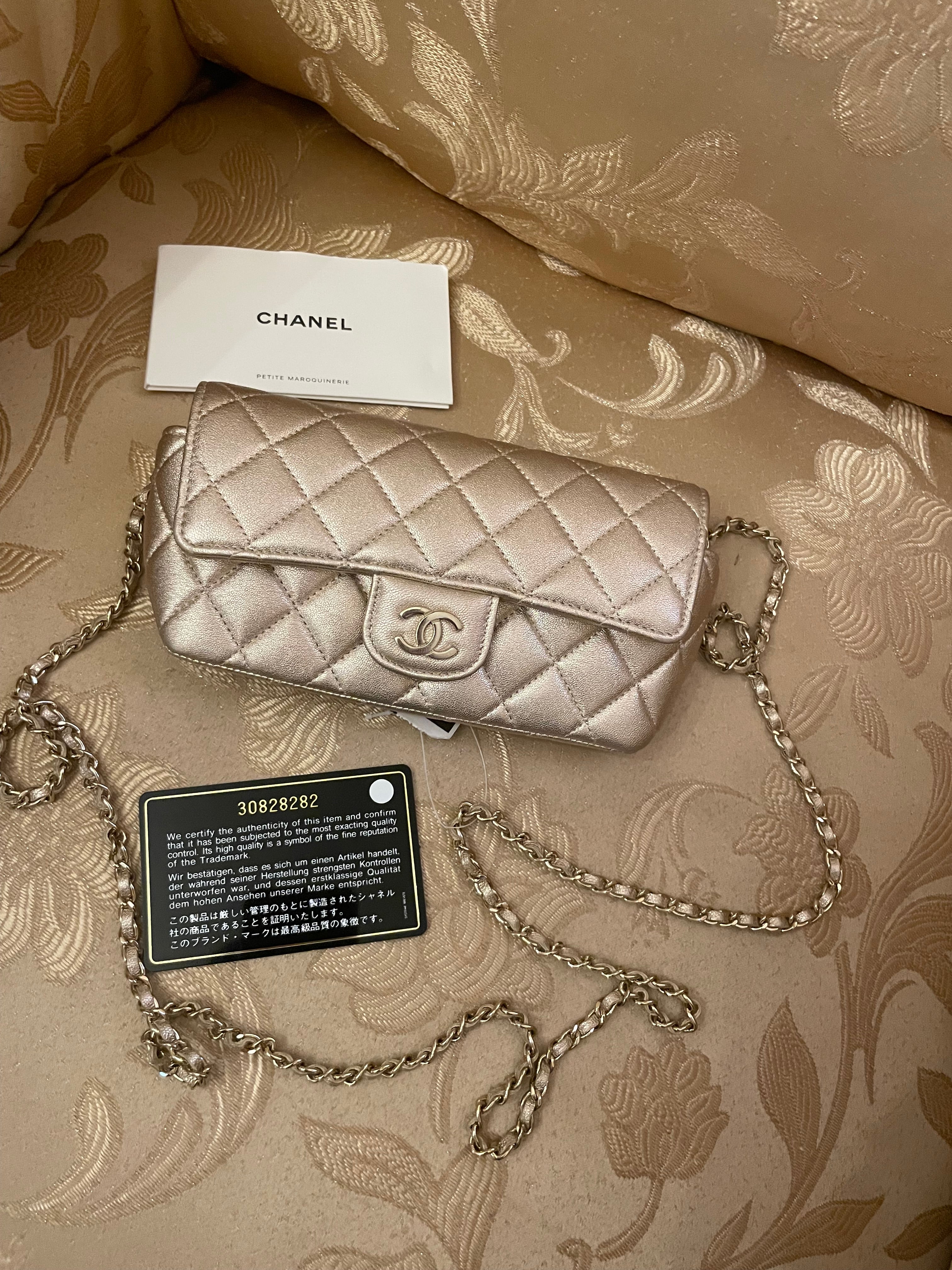 Chanel Classic Glasses Case on Chain AP2012 - Pelle Laminata Oro