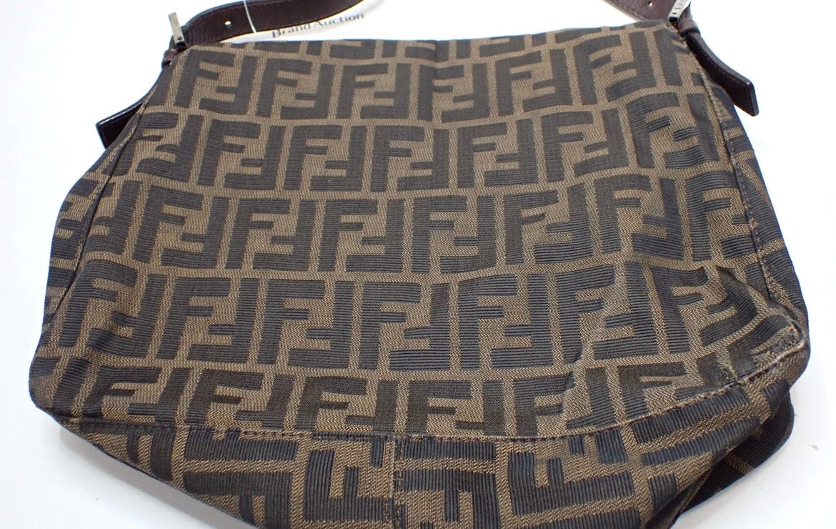 FENDI MAMMA BAGUETTE ZUCCA