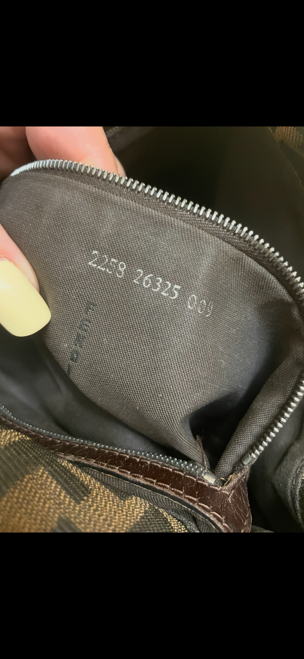 FENDI MAMMA BAGUETTE ZUCCA