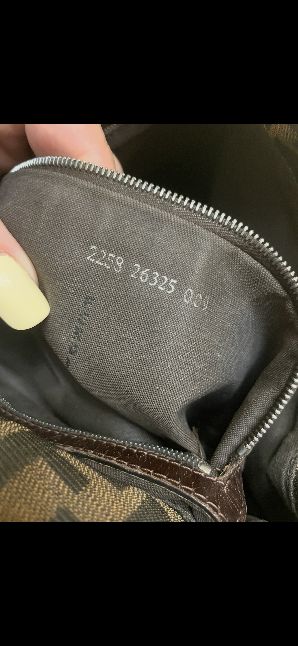 FENDI MAMMA BAGUETTE ZUCCA