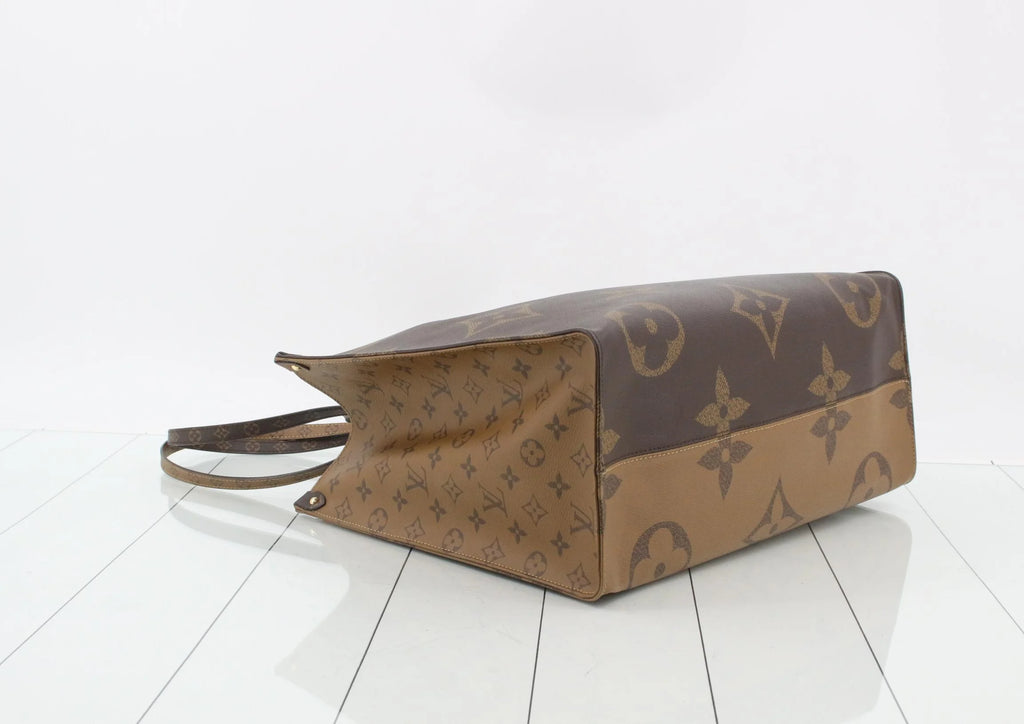 Monogram Giant Reverse OnTheGo GM 2-Way Tote Bag