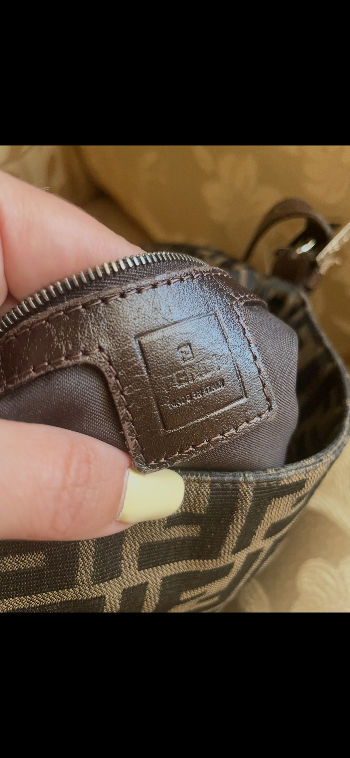 FENDI MAMMA BAGUETTE ZUCCA