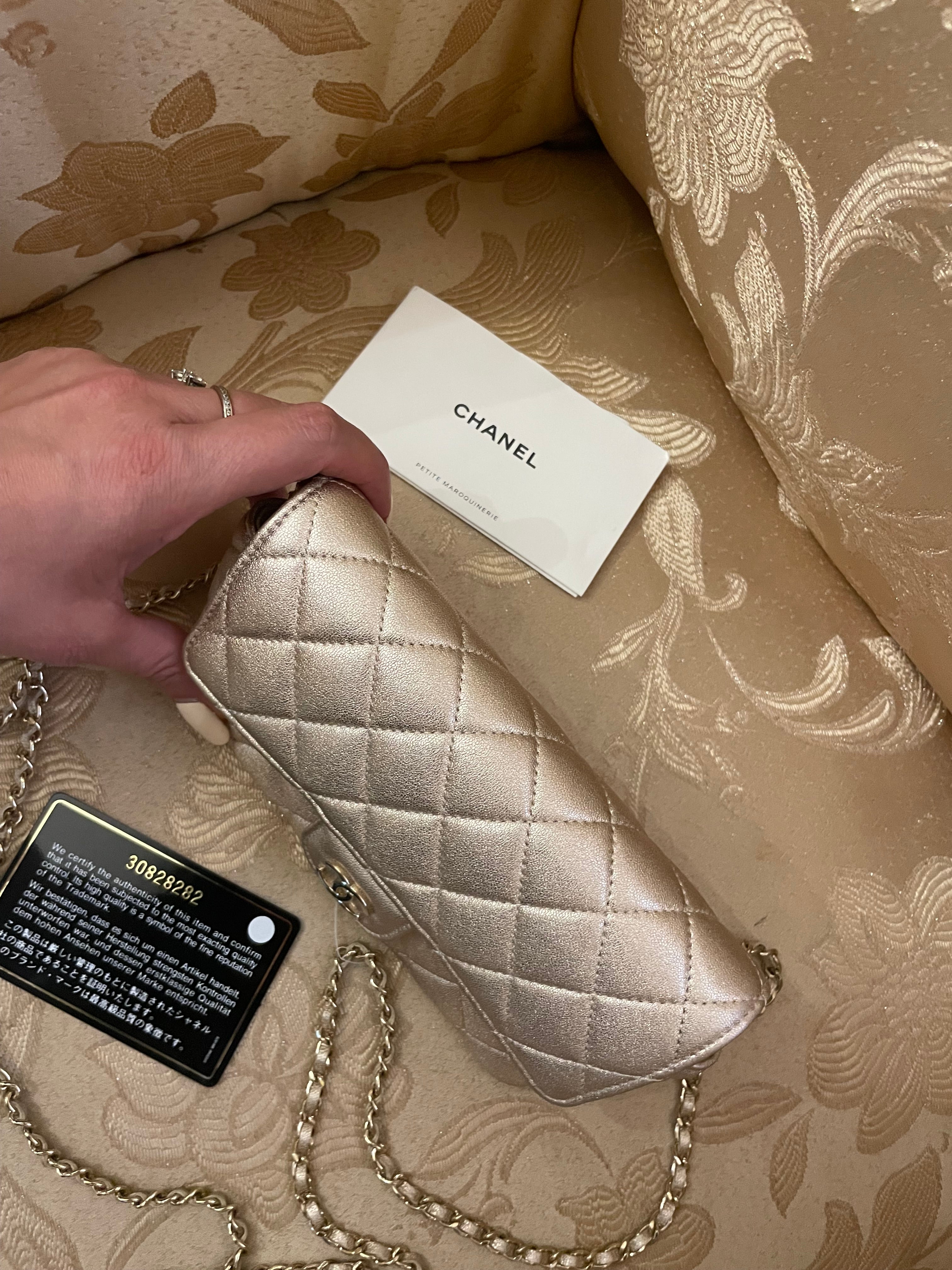 Chanel Classic Glasses Case on Chain AP2012 - Pelle Laminata Oro
