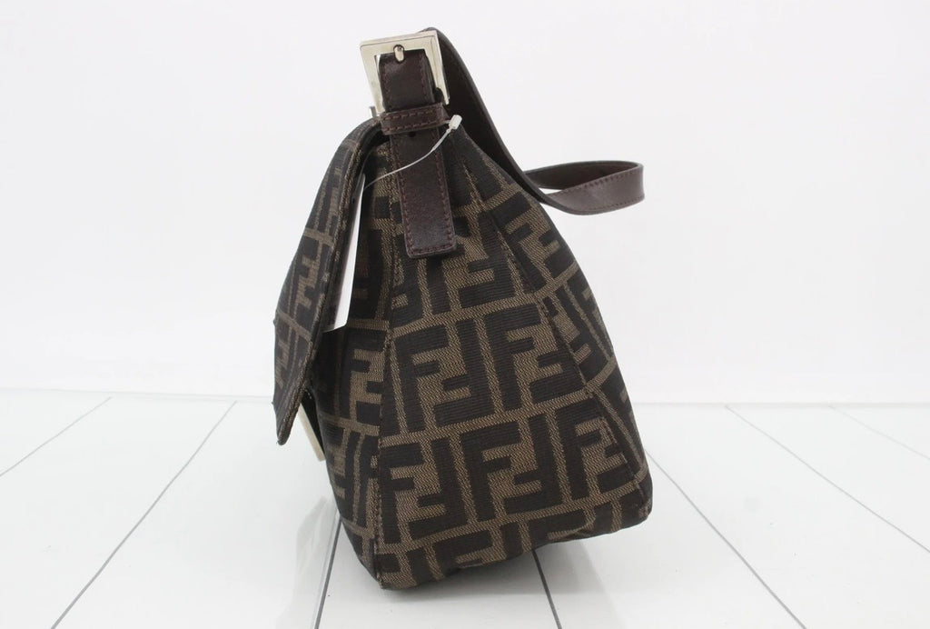FENDI MAMMA BAGUETTE ZUCCA