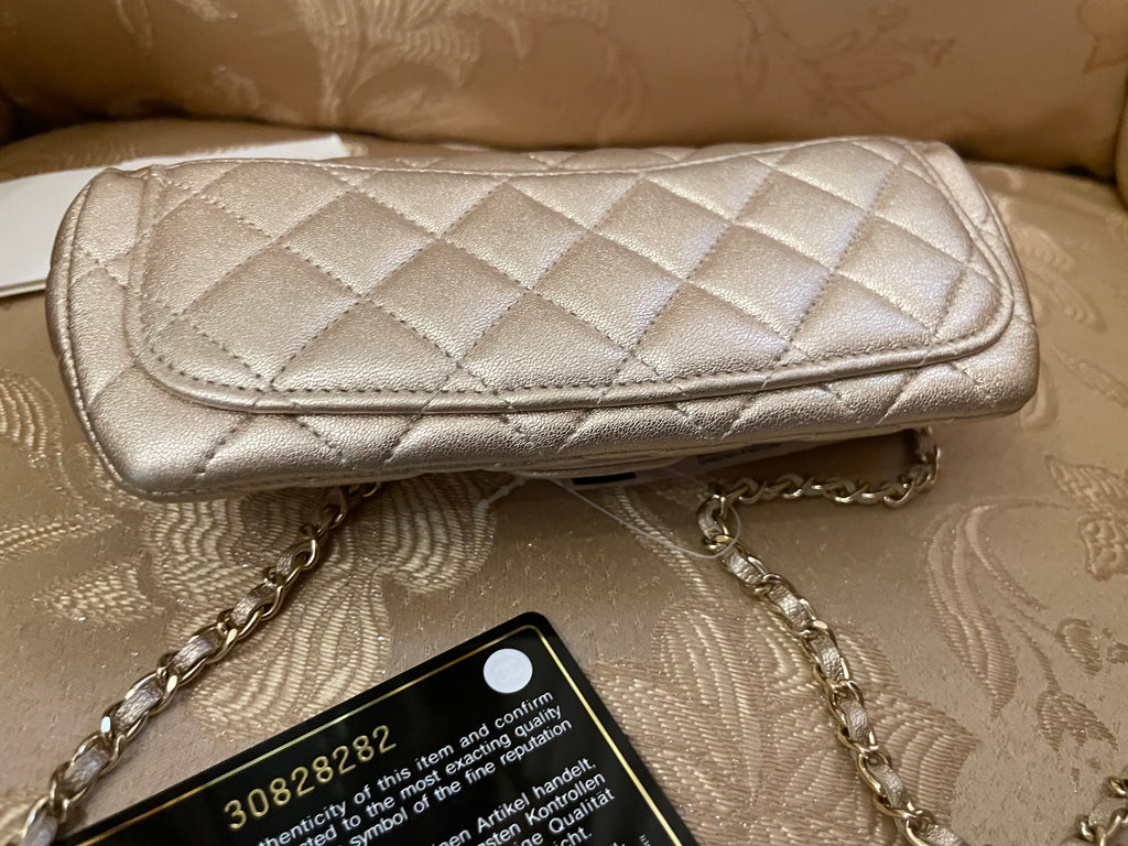 Chanel Classic Glasses Case on Chain AP2012 - Pelle Laminata Oro