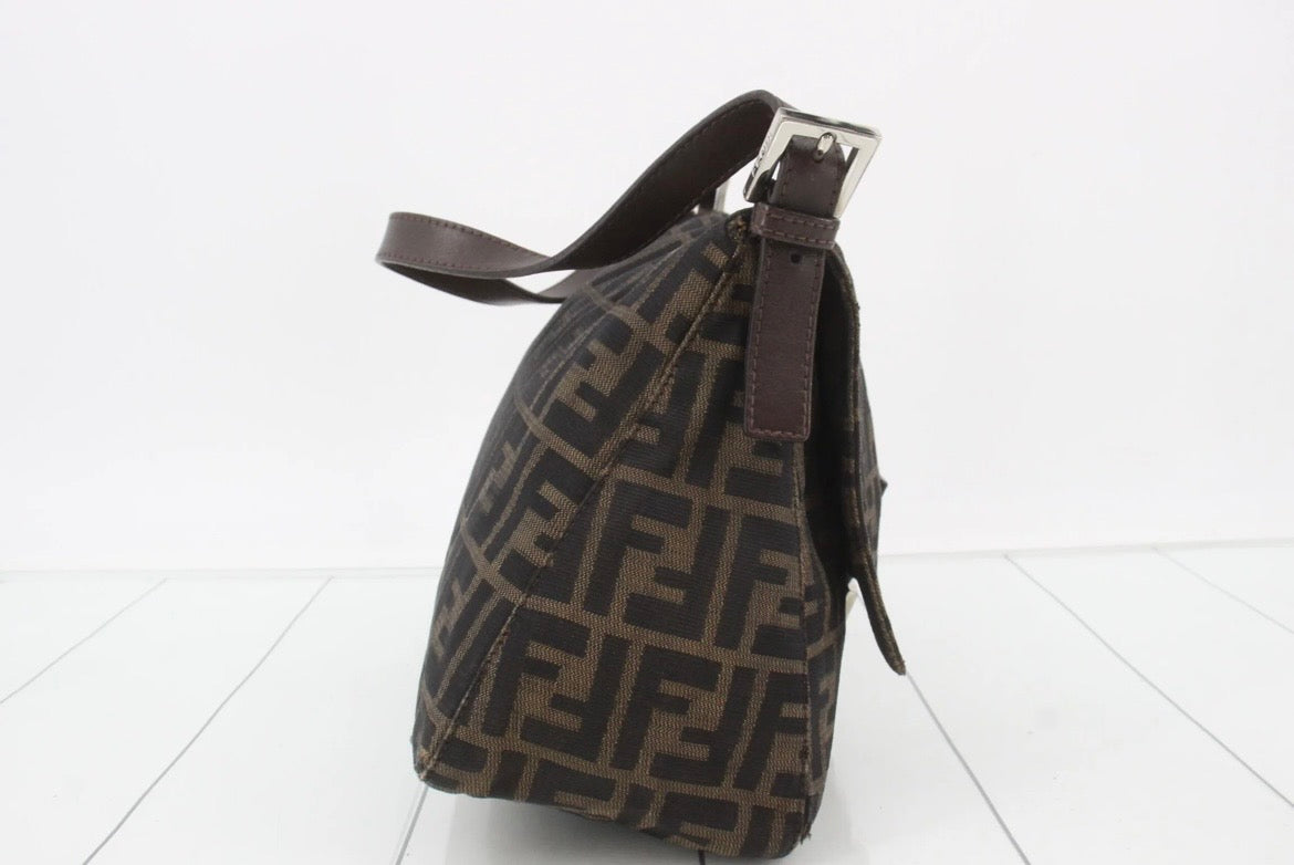 FENDI MAMMA BAGUETTE ZUCCA