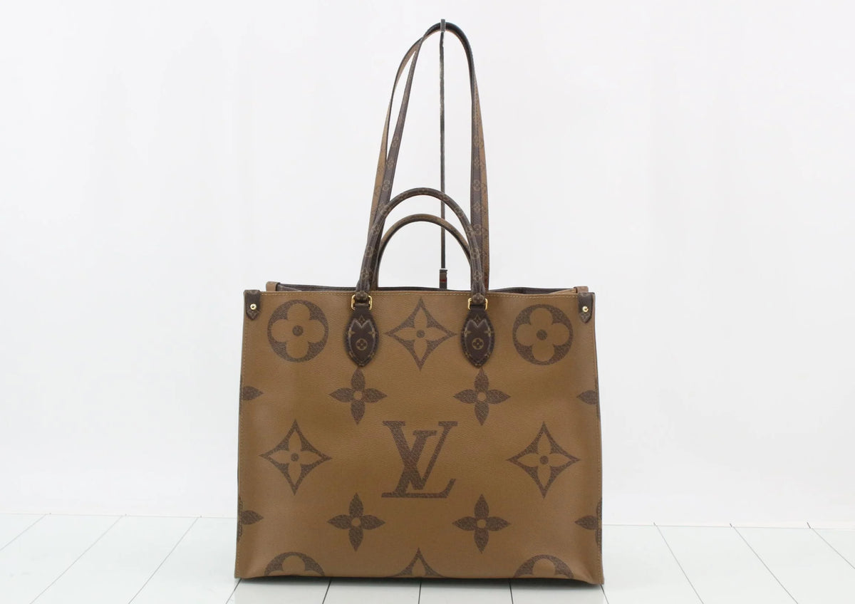 Monogram Giant Reverse OnTheGo GM 2-Way Tote Bag
